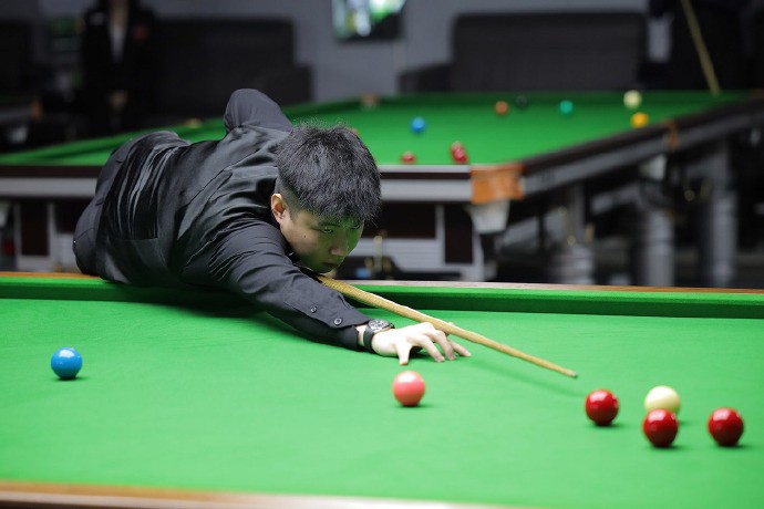 更彰显了球 更彰显了球