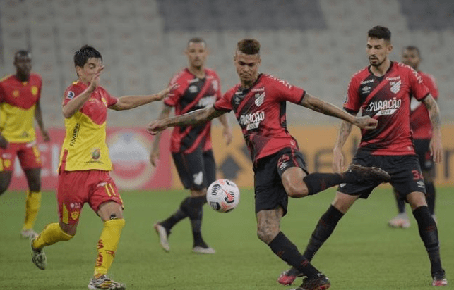 该给予她足 该给予她足