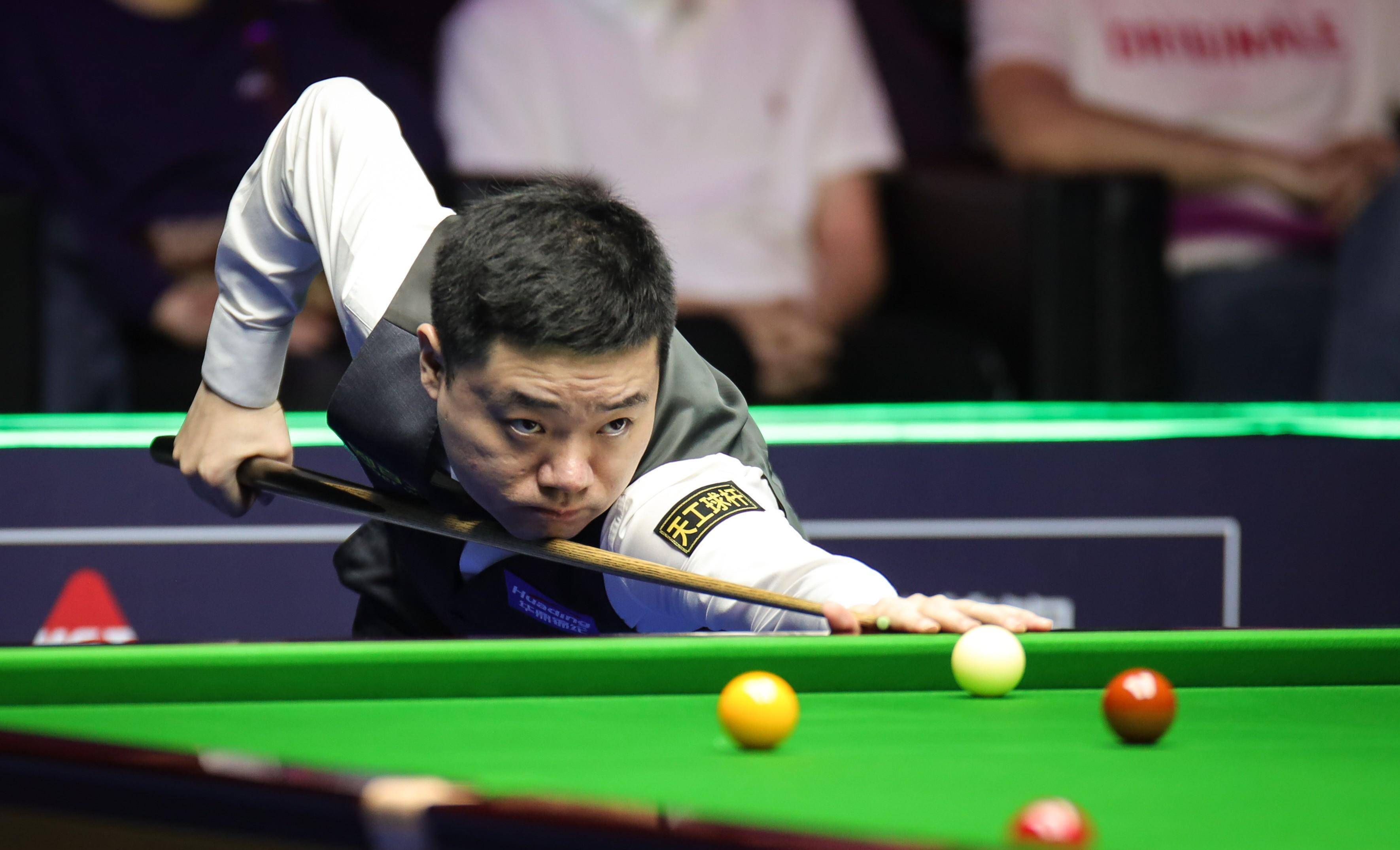 口中再次发 口中再次发