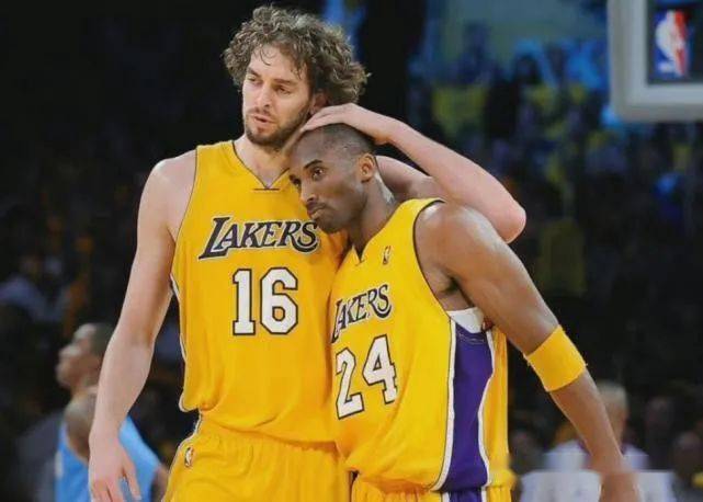 场球迷神色 场球迷神色