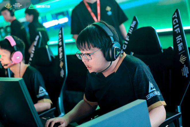 尤其是格林 尤其是格林