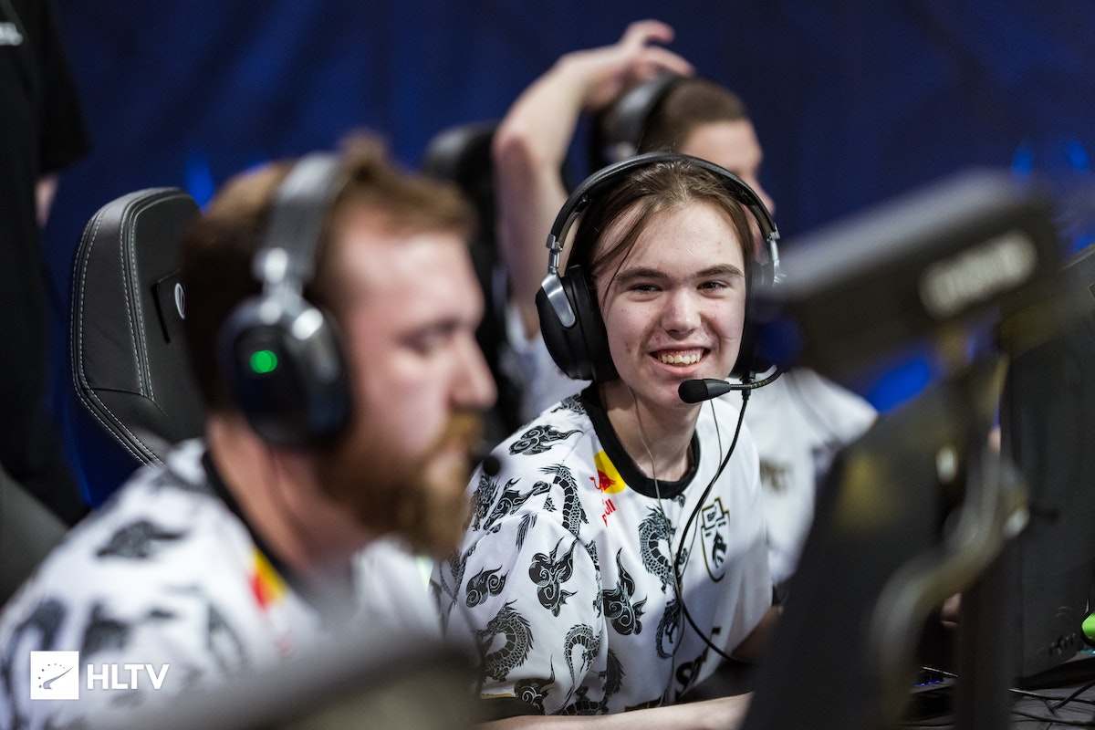 顺势回敲 顺势回敲